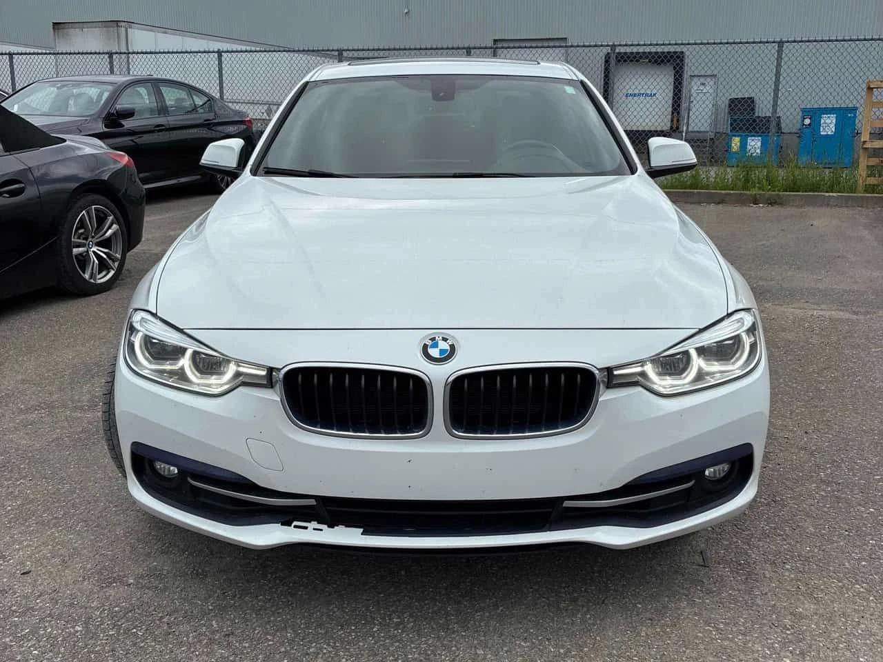 BMW 330 i xDrive/ПОДГРЕВИ/ШИБИДАХ/OT BMW, снимка 2 - Автомобили и джипове - 54759662