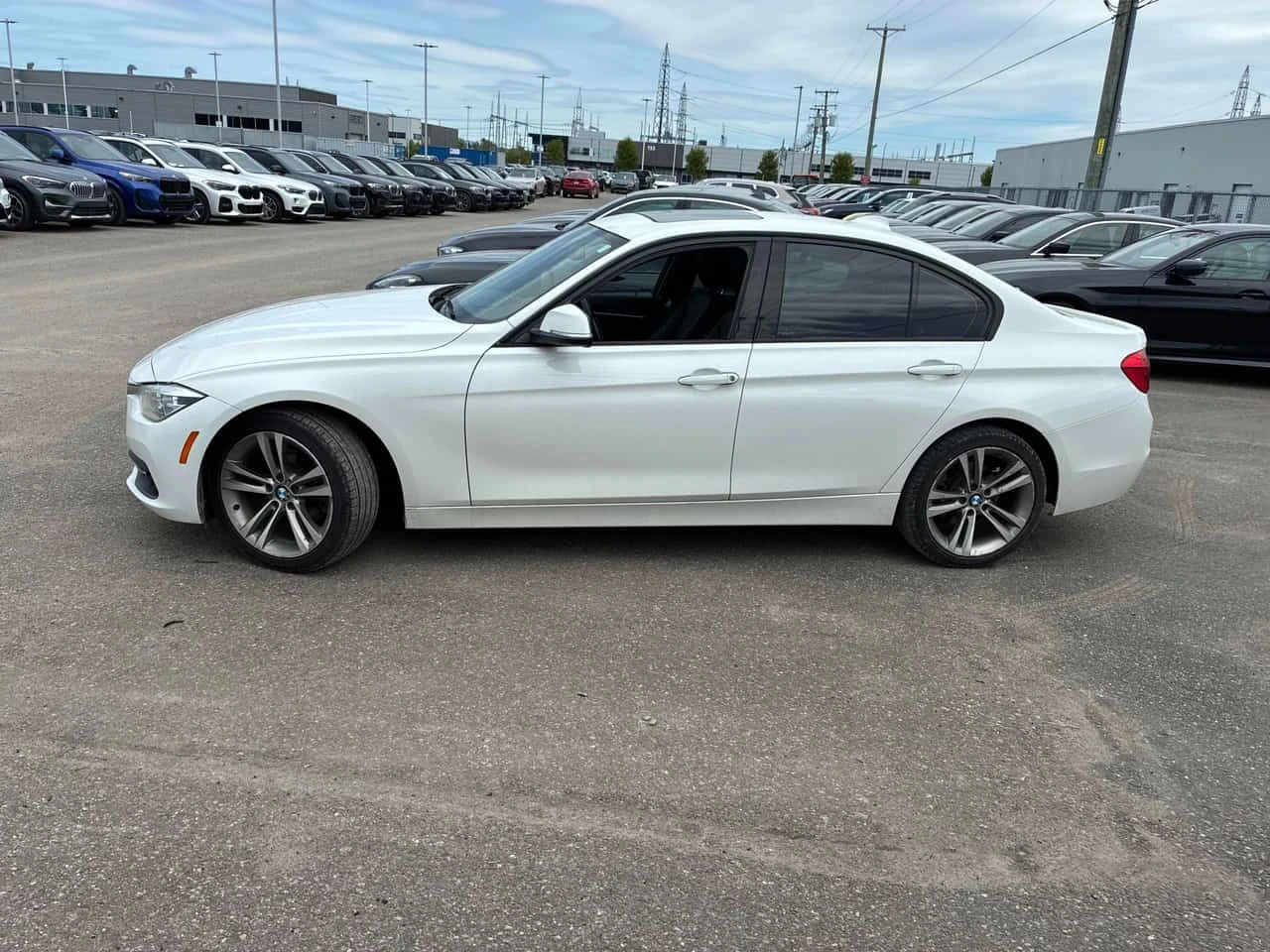 BMW 330 i xDrive/ПОДГРЕВИ/ШИБИДАХ/OT BMW, снимка 3 - Автомобили и джипове - 54759662