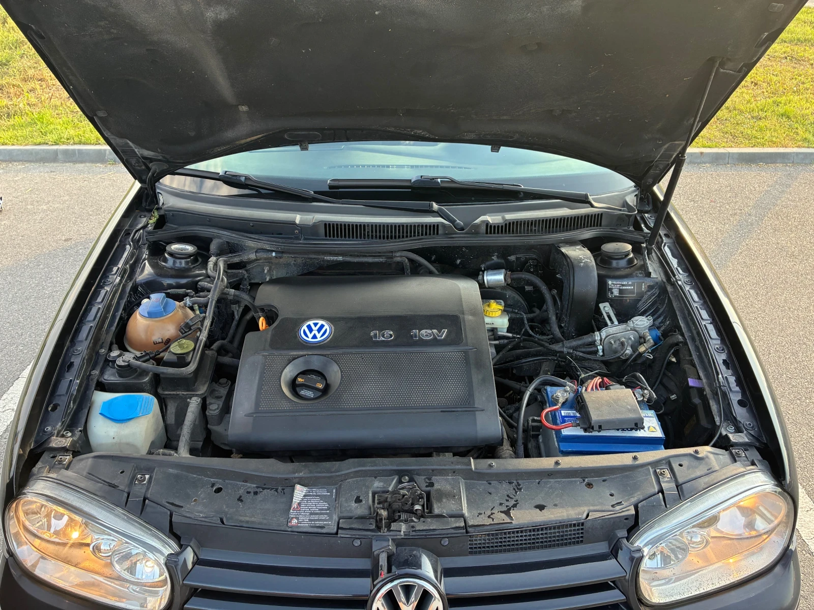 VW Golf 1.6i ГАЗ КЛИМАТИК 4ВРАТИ РЕГИСТРИРАН ОБСЛУЖЕН, снимка 9 - Автомобили и джипове - 54811928