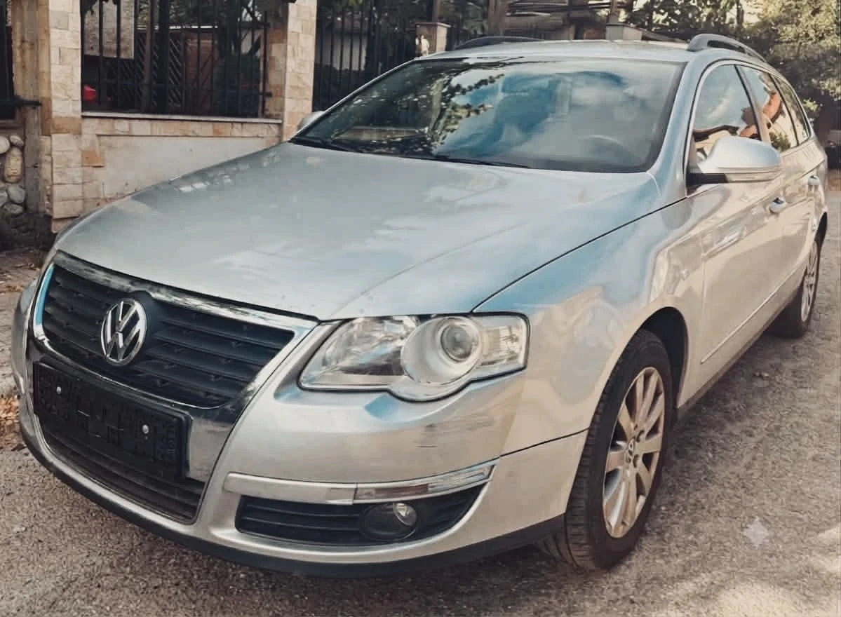 VW Passat 2.0 TDi, снимка 2 - Автомобили и джипове - 55015578