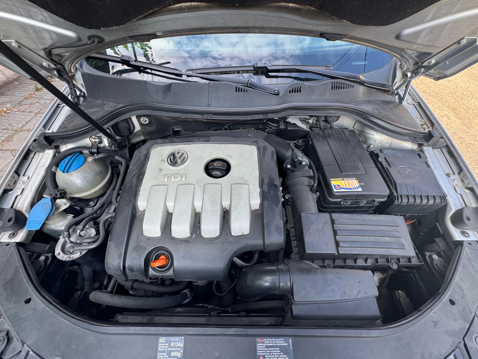 VW Passat 2.0 TDi, снимка 9 - Автомобили и джипове - 55015578