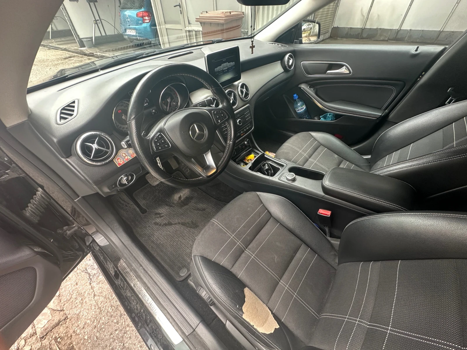 Mercedes-Benz CLA 220, снимка 8 - Автомобили и джипове - 55829167