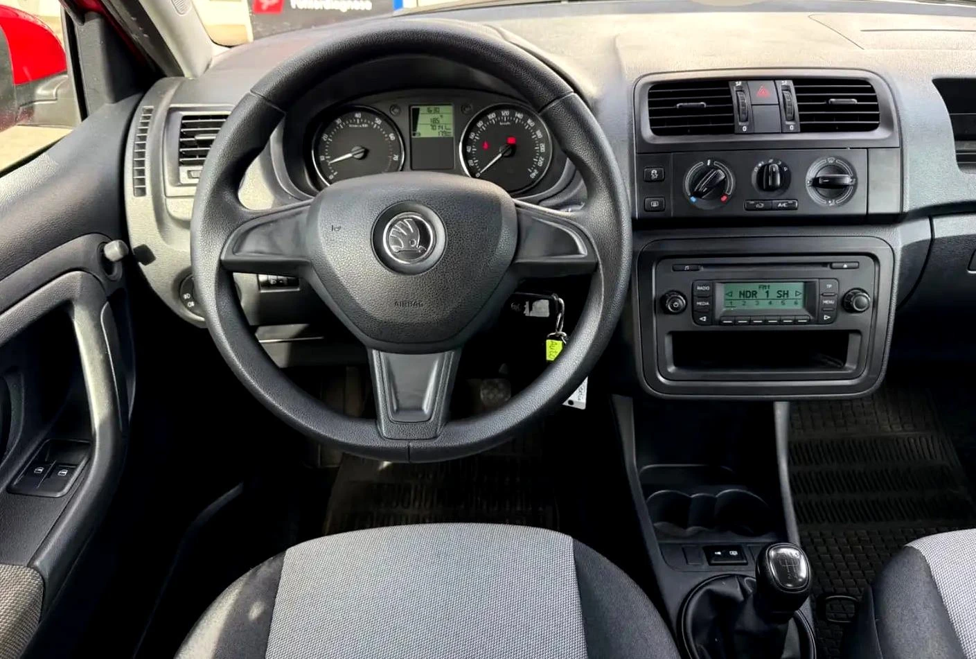 Skoda Fabia ����� * 1.2* ��������* ���� 5�* 2014�.  | Mobile.bg � ����������� 5