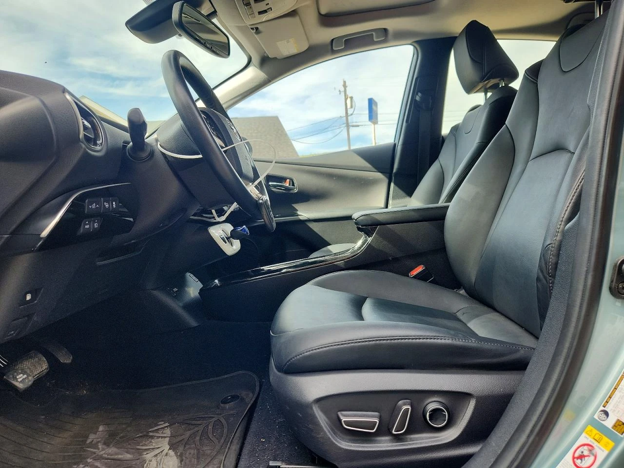 Toyota Prius 1.8l Four, снимка 7 - Автомобили и джипове - 56145214
