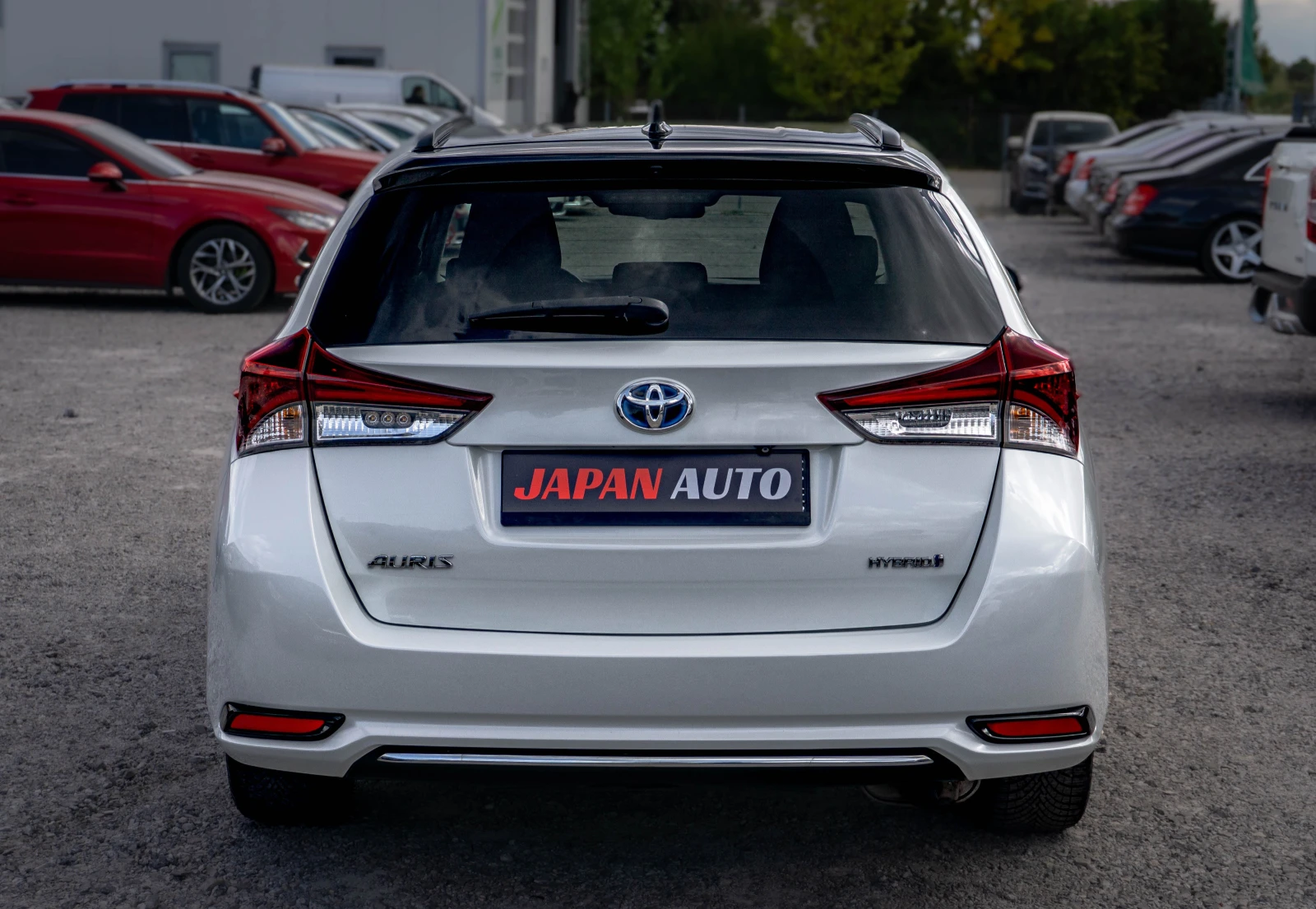 Toyota Auris 1.8 Hybrid ТОП! С ГАРАНЦИЯ! , снимка 5 - Автомобили и джипове - 56194884