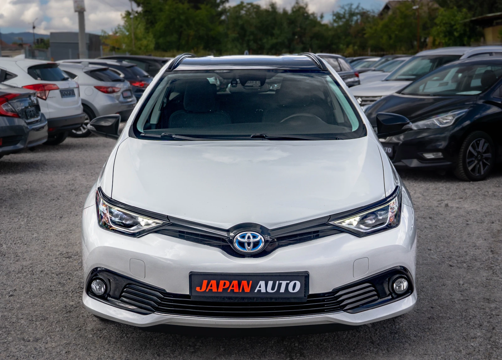 Toyota Auris 1.8 Hybrid ТОП! С ГАРАНЦИЯ! , снимка 2 - Автомобили и джипове - 56194884