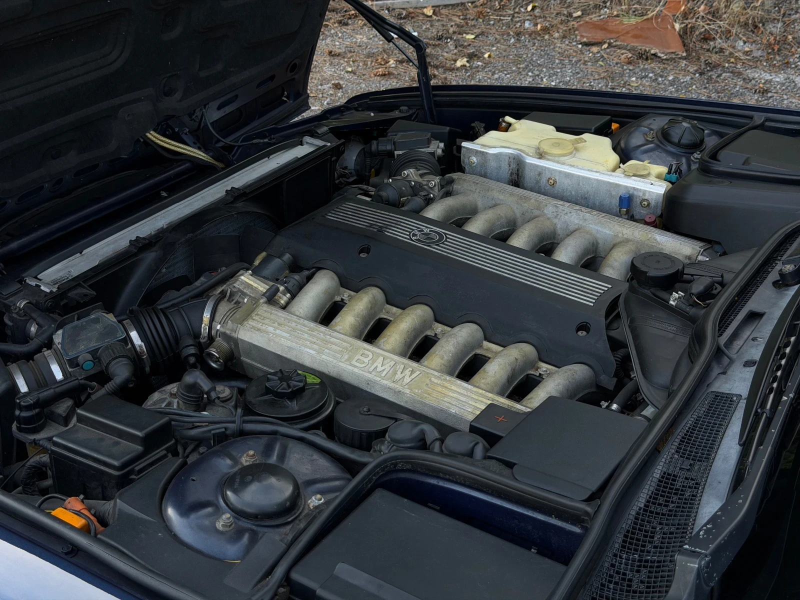 BMW 750 V12, снимка 8 - Автомобили и джипове - 56448600
