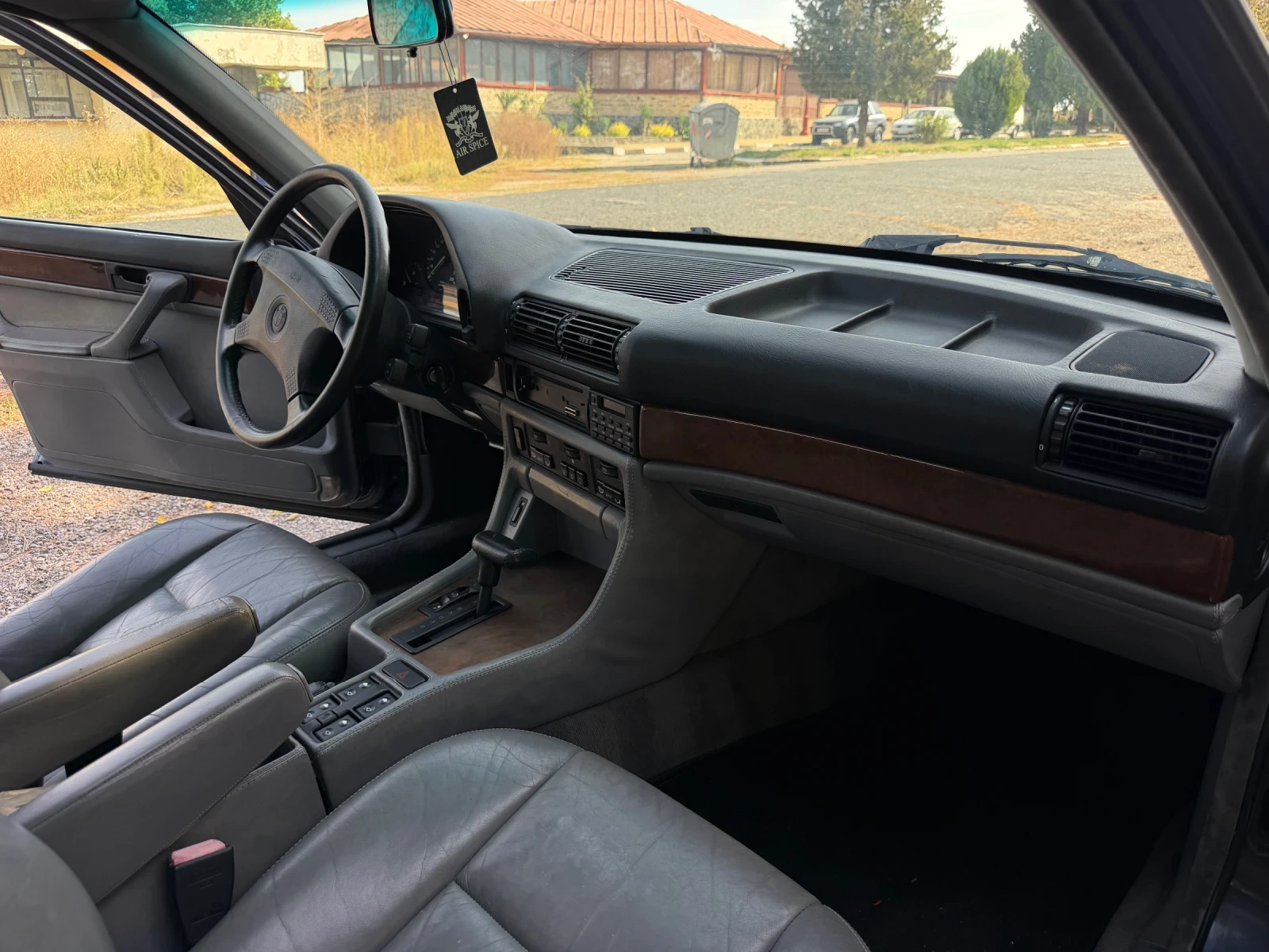BMW 750 V12, снимка 9 - Автомобили и джипове - 56448600