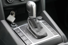 VW Amarok 3.0TDI* V6* 4M* CAMERA* CARPLAY* , снимка 14 - Автомобили и джипове - 53685048