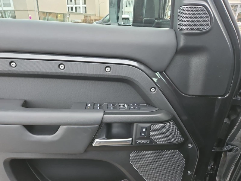 Land Rover Defender 110 P525 V8 CARPATHIAN EDITION PANO, снимка 11 - Автомобили и джипове - 53238853