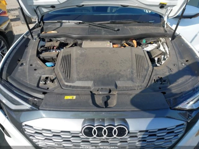 Audi Q8 E-TRON PREMIUM PLUS QUATTRO, снимка 15 - Автомобили и джипове - 53600264