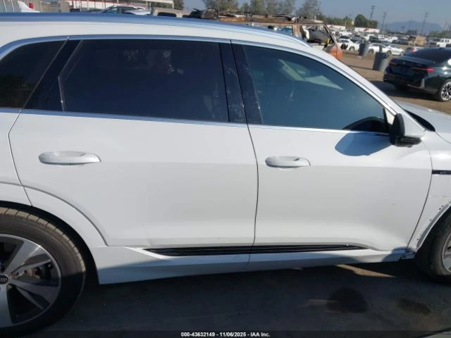 Audi Q8 E-TRON PREMIUM PLUS QUATTRO, снимка 7 - Автомобили и джипове - 53600264
