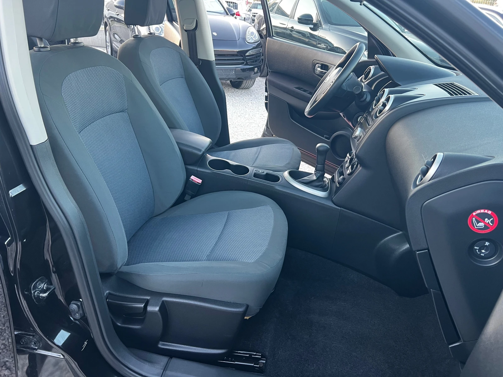 Nissan Qashqai 1.6i - изображение 10