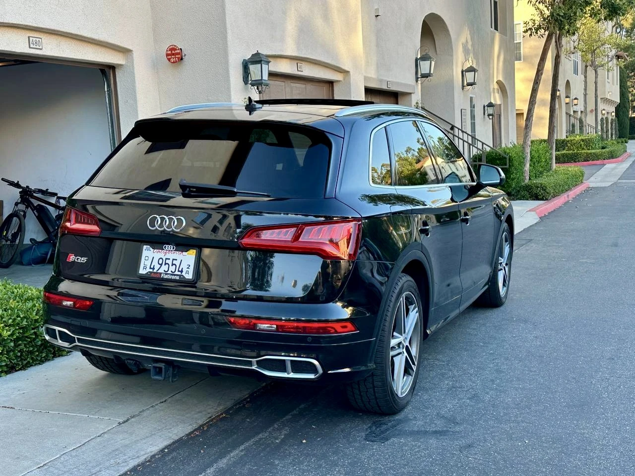 Audi SQ5 DIGITAL* NAPPA* B&O* KEYLESS* CARBON* MATRIX* PANO - изображение 10