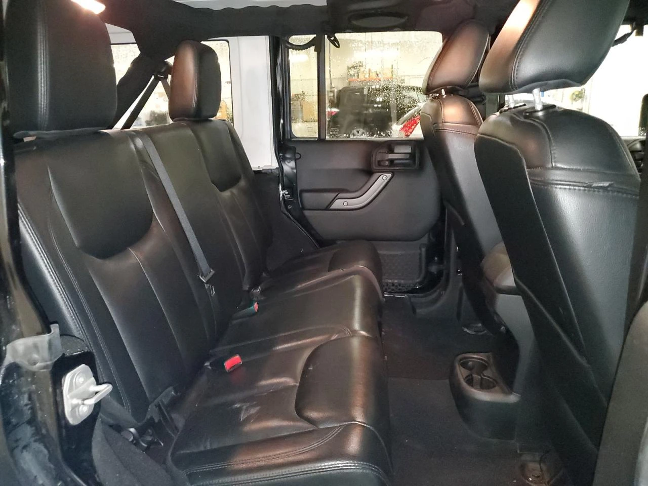 Jeep Wrangler UNLIMITED SAHARA *  | Mobile.bg   11