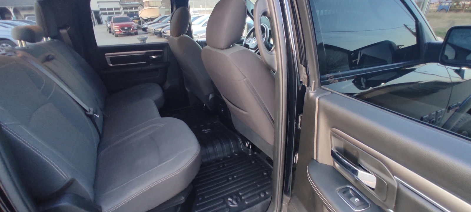 Dodge RAM 1500 5.7 HEMI: CREW-CAB: 13, 000km. ЧИСТО, ЧИСТО-НОВ!!!, снимка 10 - Автомобили и джипове - 53816828