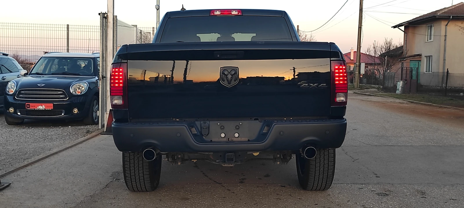 Dodge RAM 1500 5.7 HEMI: CREW-CAB: 13, 000km. ЧИСТО, ЧИСТО-НОВ!!!, снимка 5 - Автомобили и джипове - 53816828