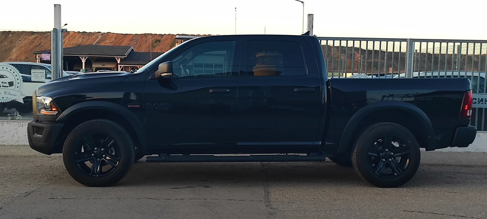 Dodge RAM 1500 5.7 HEMI: CREW-CAB: 13, 000km. ЧИСТО, ЧИСТО-НОВ!!!, снимка 7 - Автомобили и джипове - 53816828