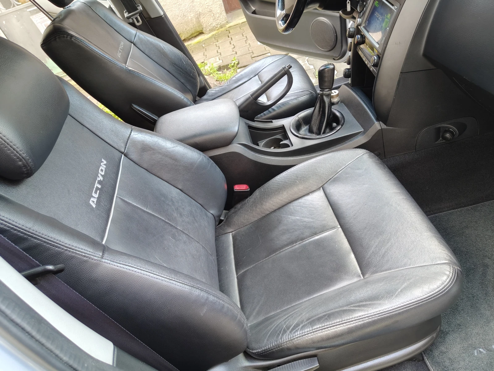 SsangYong Actyon, снимка 12 - Автомобили и джипове - 54196158