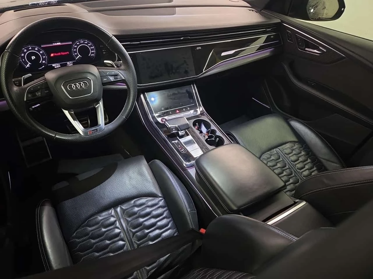 Audi RSQ8 ДИСТРОНИК * 360  * PANO * ОДБУХВАНЕ * , снимка 10 - Автомобили и джипове - 54569035