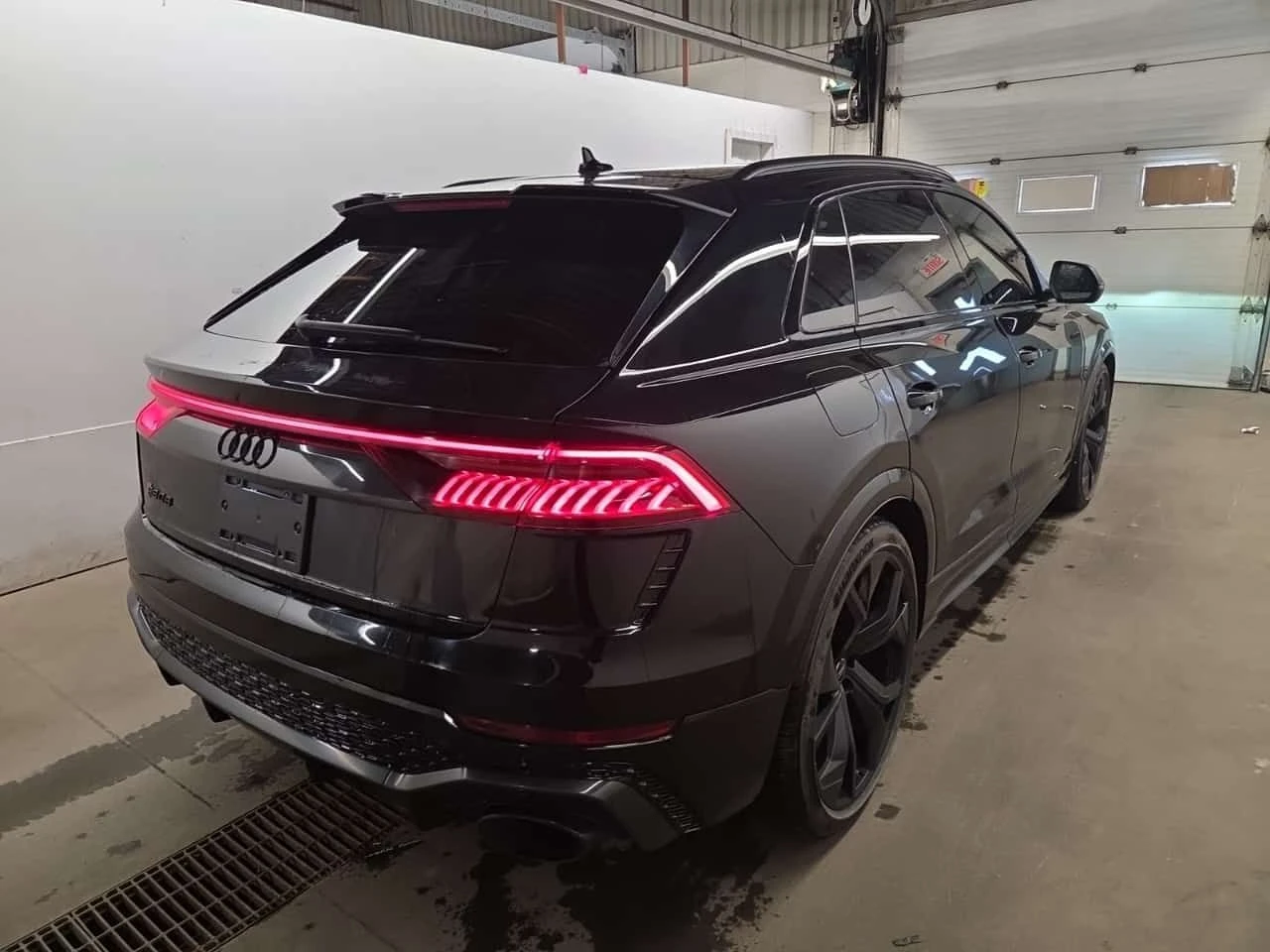 Audi RSQ8 ДИСТРОНИК * 360  * PANO * ОДБУХВАНЕ * , снимка 3 - Автомобили и джипове - 54569035