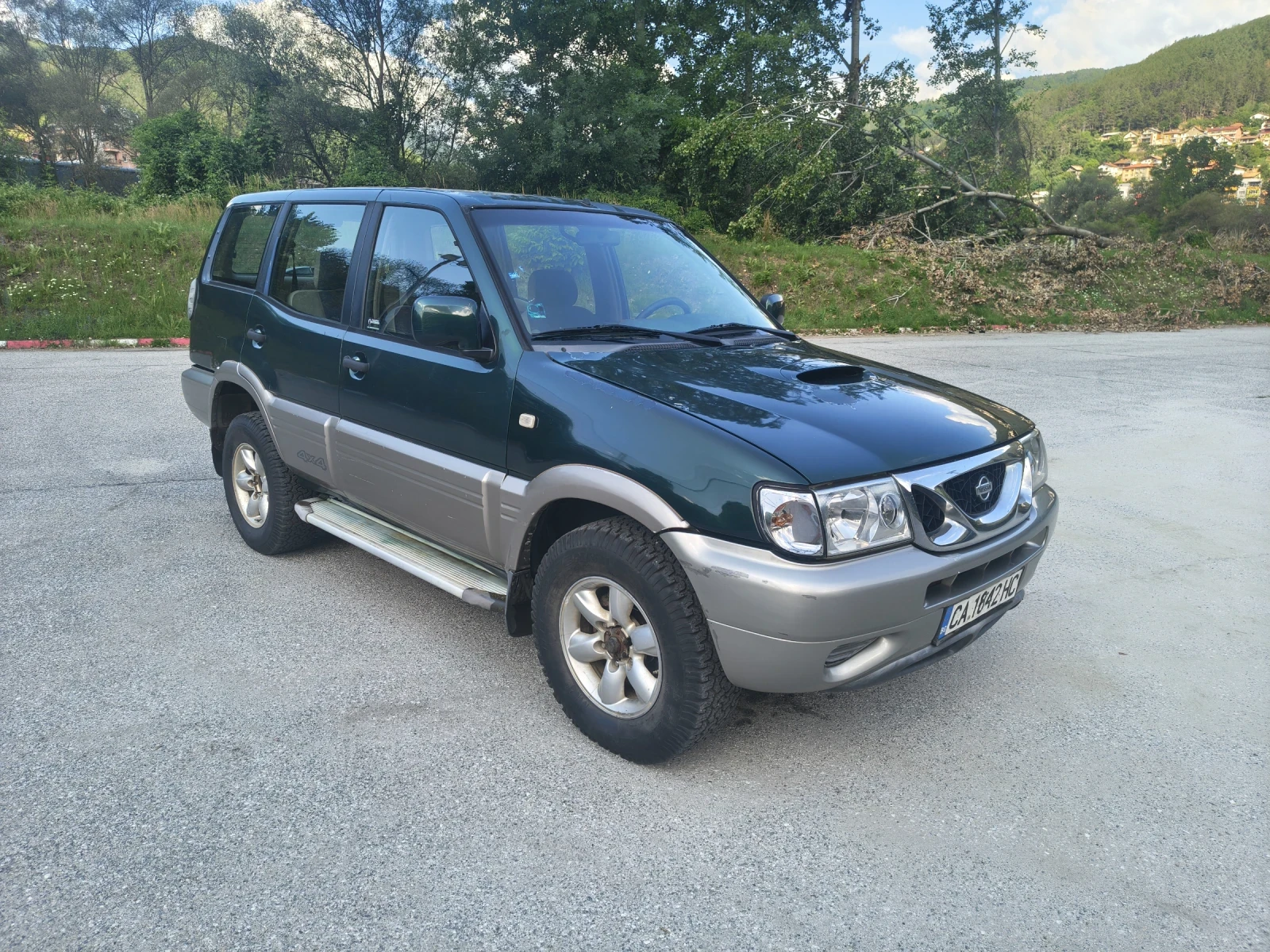 Nissan Terrano 2.7 125 клима, снимка 6 - Автомобили и джипове - 54967633