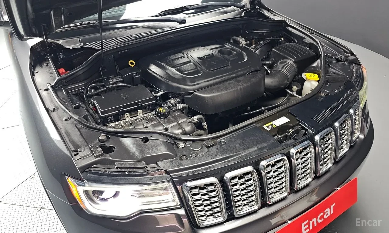 Jeep Grand cherokee 3.6 OVERLAND / ОБДУХ / DISTRONIC / ДВОЙНА ПАНОРАМА, снимка 6 - Автомобили и джипове - 55070366