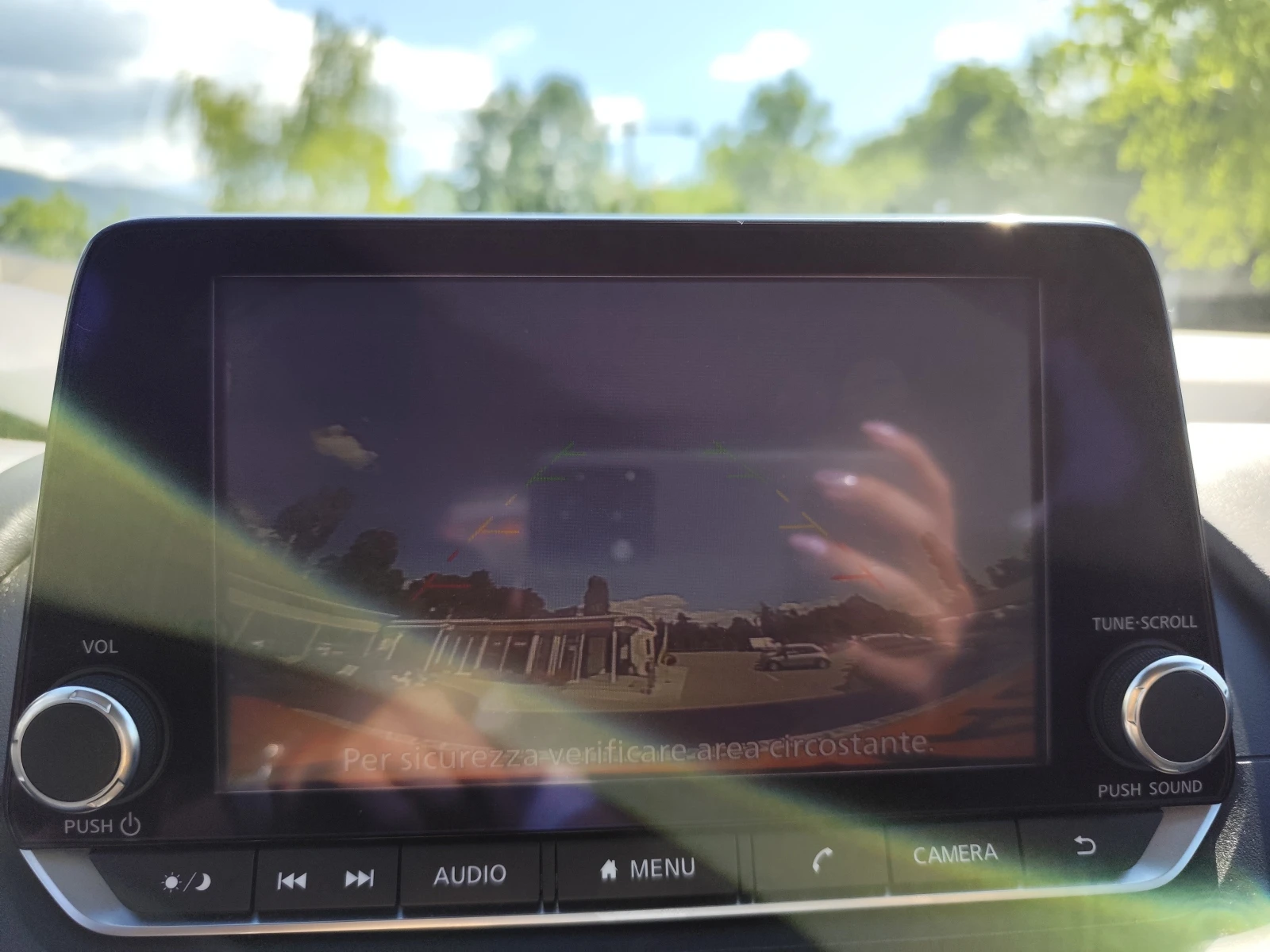 Nissan Qashqai 1.3Мhev* HYBRID* LED* AUTO* CAMERA* , снимка 10 - Автомобили и джипове - 55169419