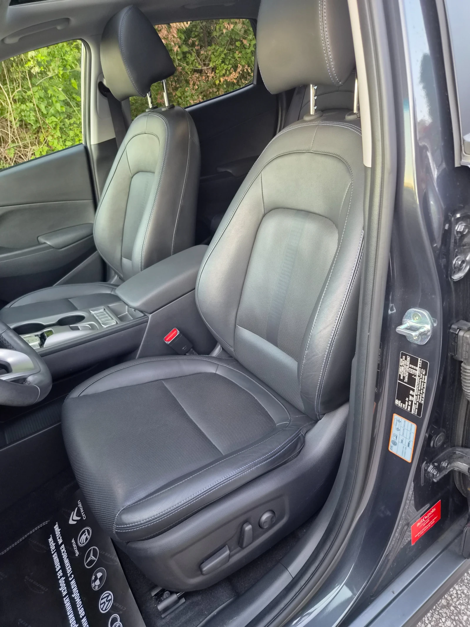 Hyundai Kona Premium/64kwh/22г/Гаранция , снимка 11 - Автомобили и джипове - 55513725