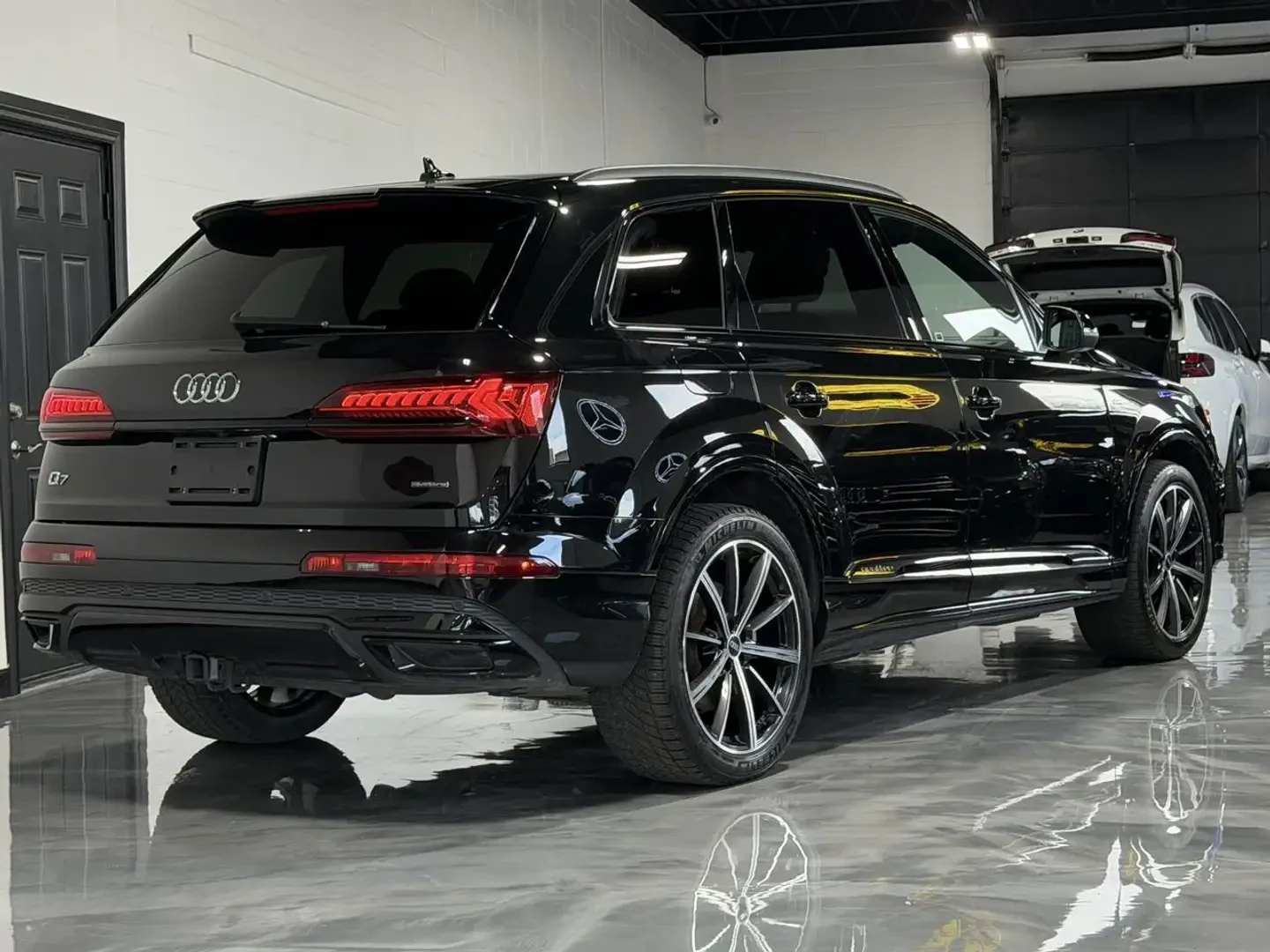 Audi Q7 Bang & Olufsen* Virtual Cockpit Plus* Head-Up* , снимка 3 - Автомобили и джипове - 55736547