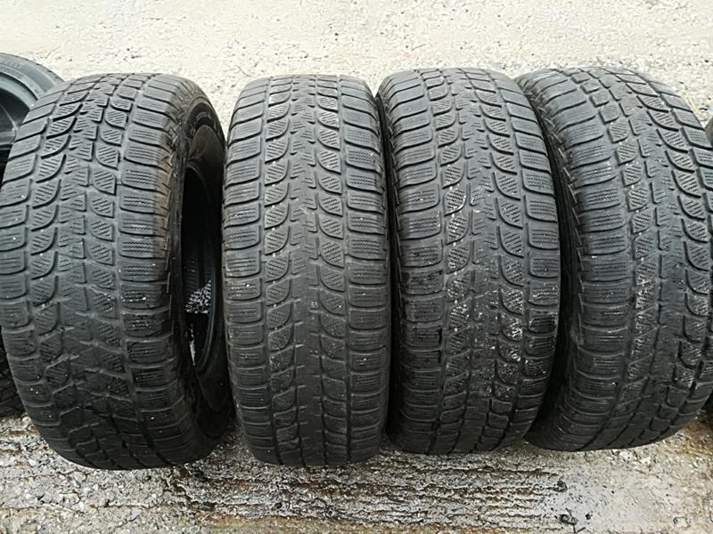 Гуми Зимни 255/70R16, снимка 1 - Гуми и джанти - 23812376