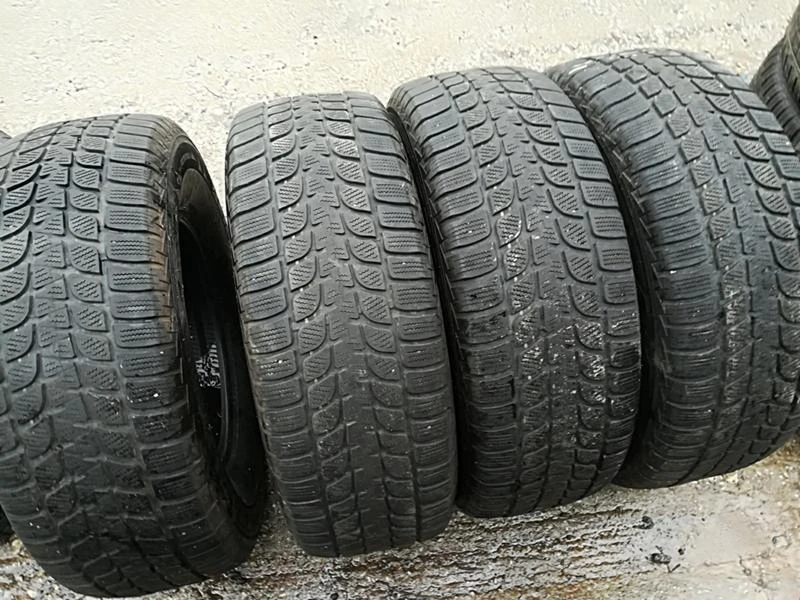 Гуми Зимни 255/70R16, снимка 2 - Гуми и джанти - 23812376