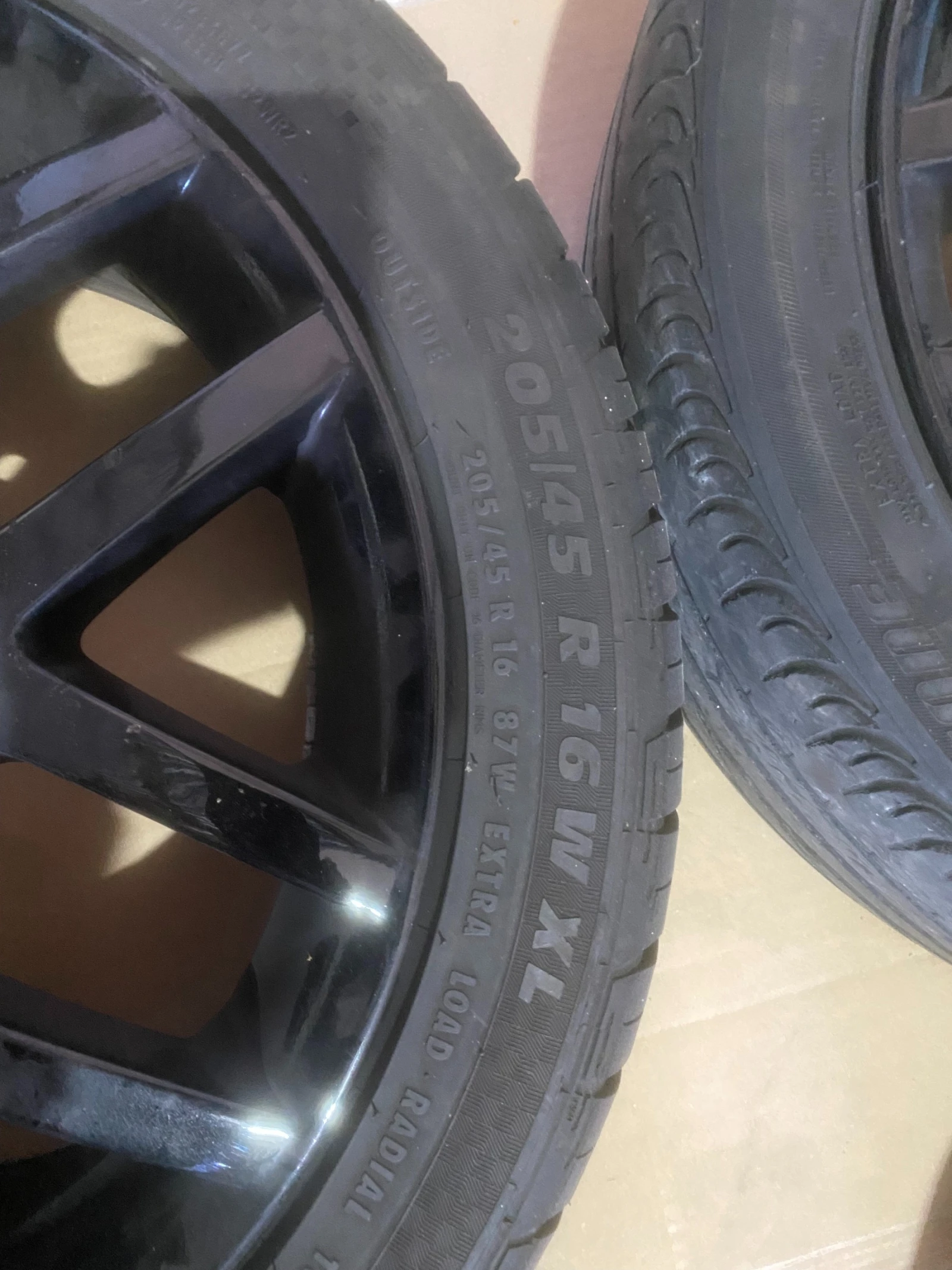 ���� � ������ 205/45R16 �� VW | Mobile.bg � ����������� 2