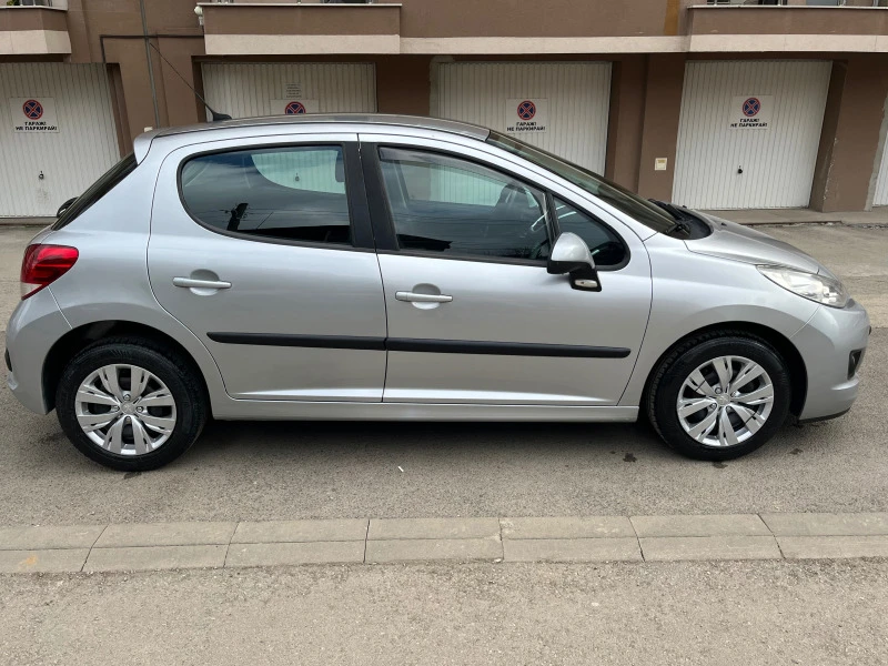 Peugeot 207, снимка 1 - Автомобили и джипове - 48174324