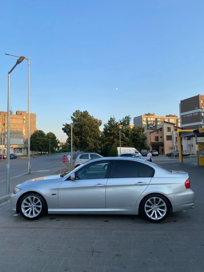 BMW 320, снимка 9 - Автомобили и джипове - 48394299