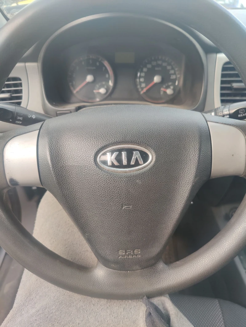 Kia Rio 1.4 97hp, снимка 4 - Автомобили и джипове - 49519056
