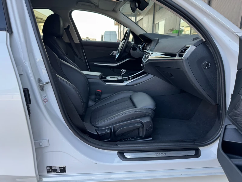 BMW 320 xDrive 20d, снимка 11 - Автомобили и джипове - 51810632