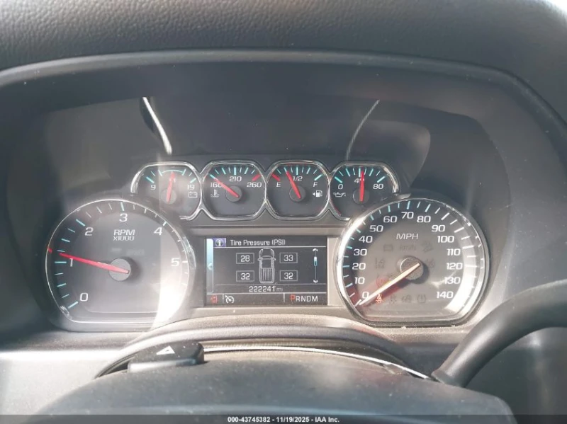 Chevrolet Silverado 5.3L V-8 DI, VVT, 355HP 4X4 Drive, снимка 12 - Автомобили и джипове - 53181953