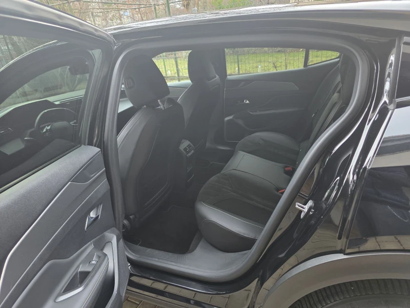 Peugeot 408 GT 1.6 plug-in hybrid e-EAT8 EURO 6.4 , снимка 9 - Автомобили и джипове - 53221469