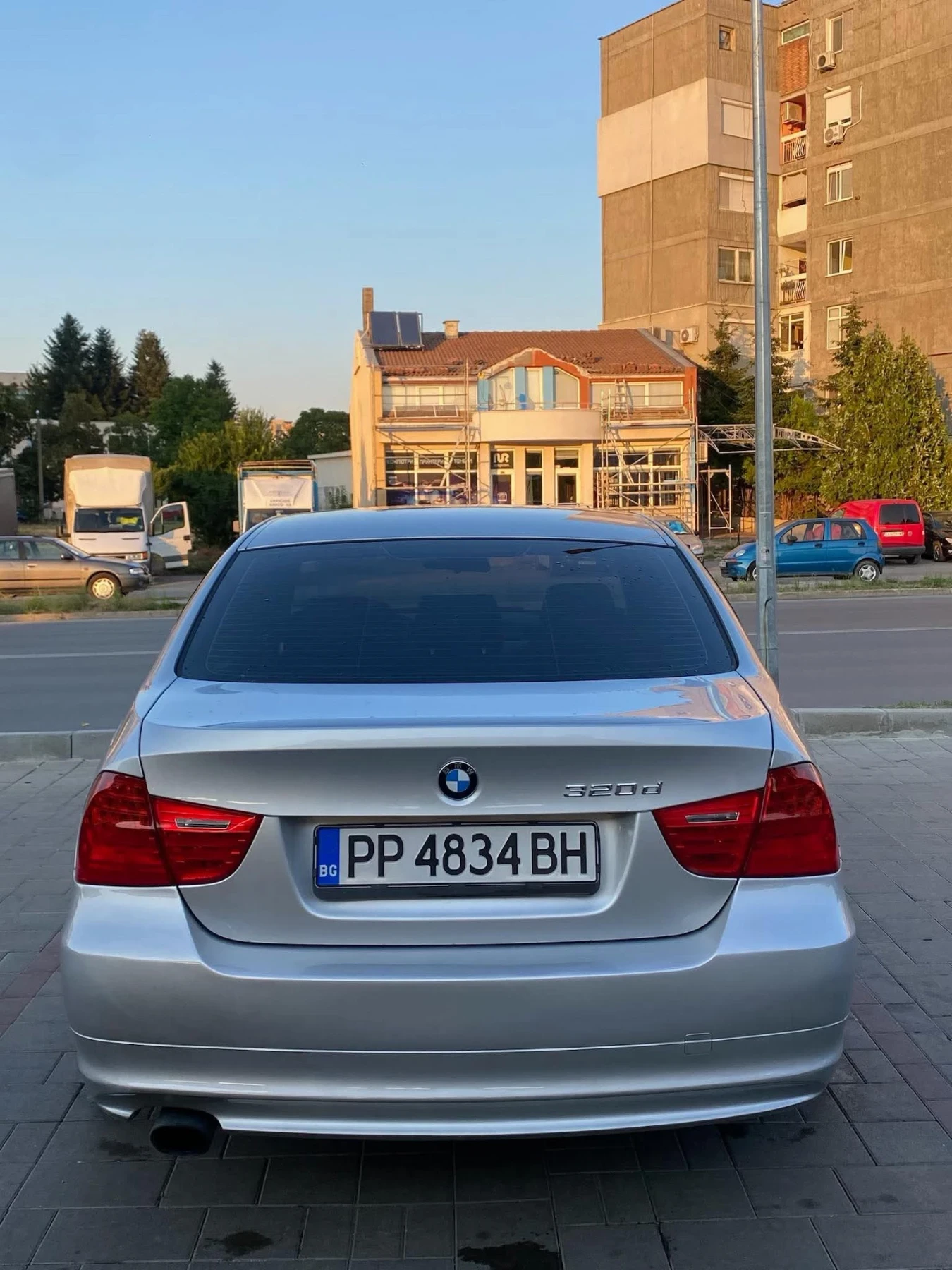 BMW 320  - изображение 7