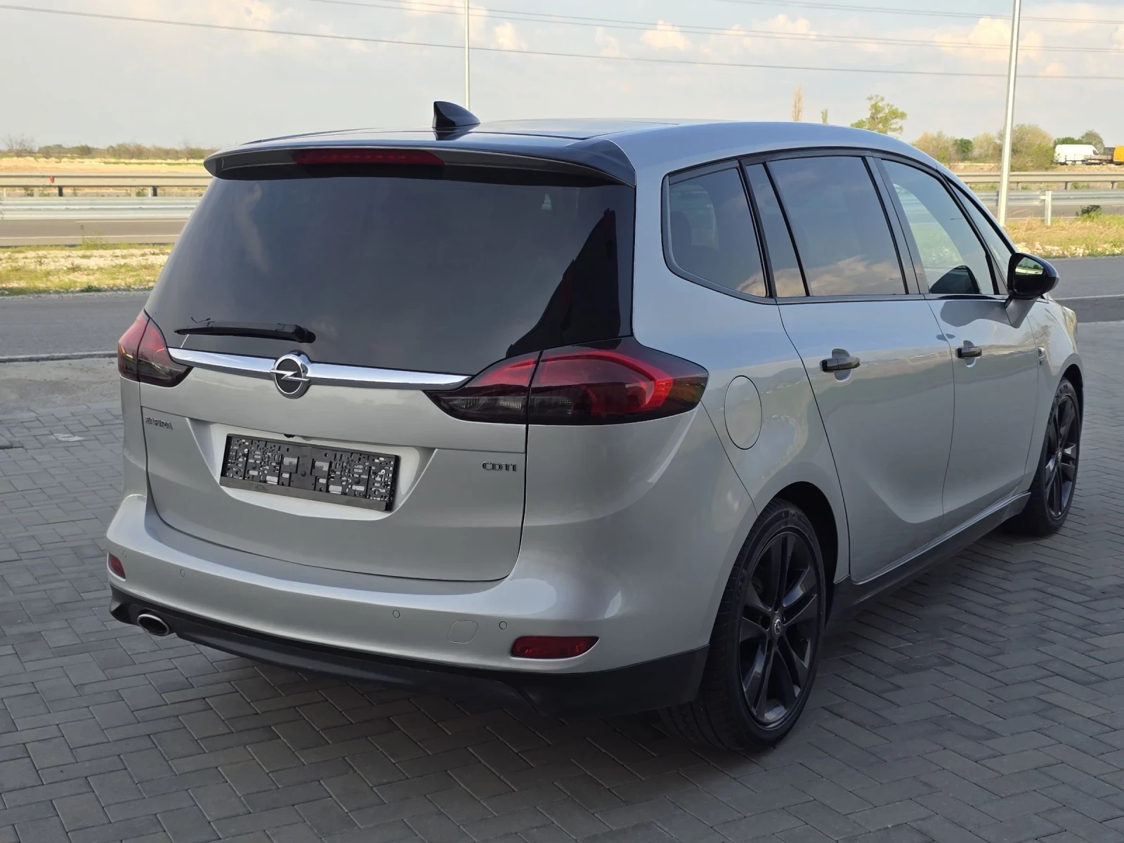 Opel Zafira 2.0TDCI/170КС./OPC-LINE/7-MESTA/NAVI/KAMERA - изображение 4