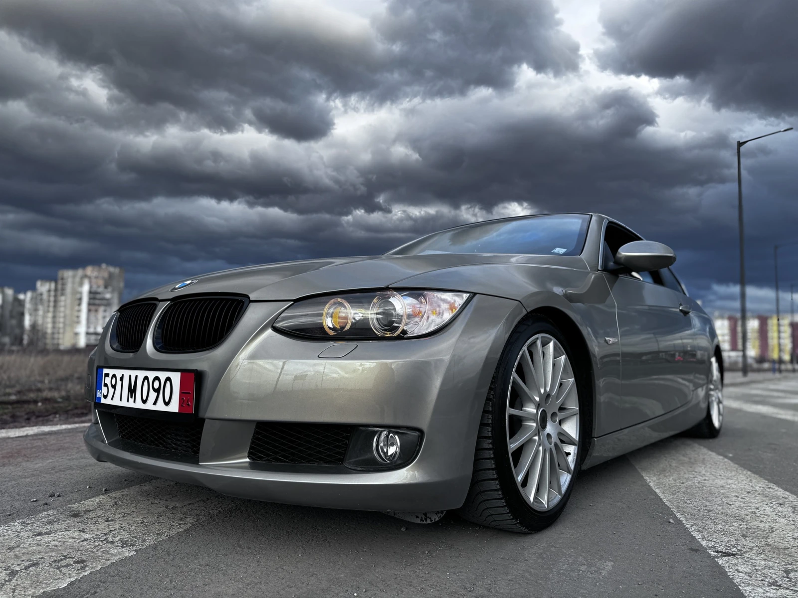 BMW 335 E93 - изображение 2