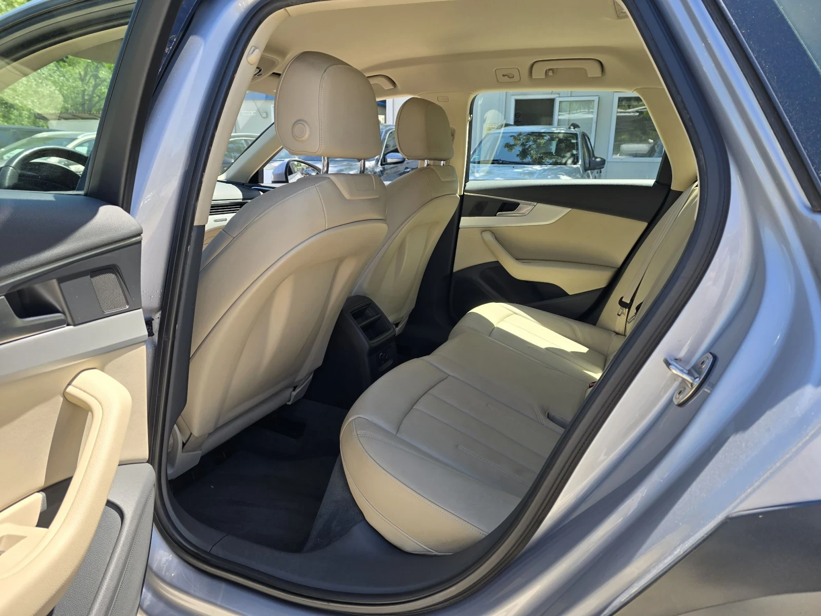 Audi A4 Allroad 3.0TDI 218к.с Quattro , снимка 11 - Автомобили и джипове - 52645338