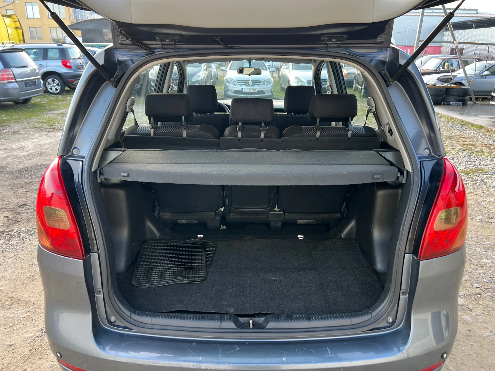 Toyota Corolla verso 1.6i-110к.с./ Климатроник/ Италия - изображение 9