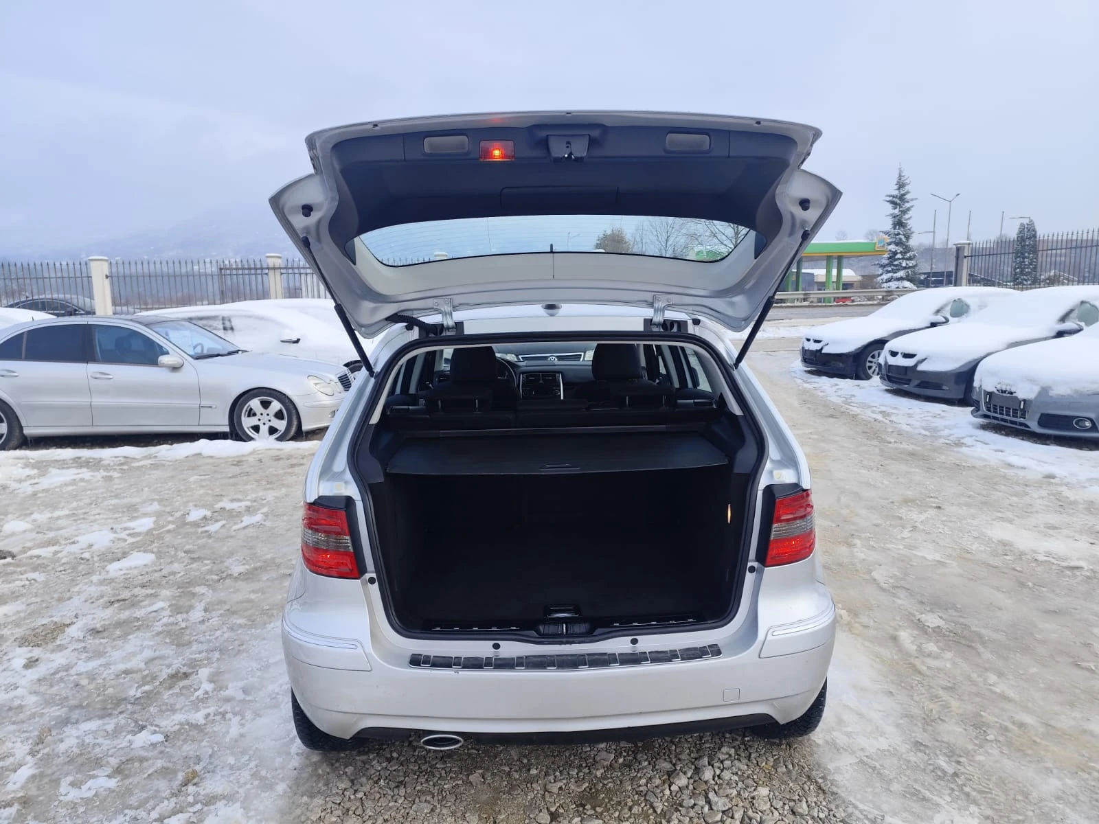 Mercedes-Benz B 180 2.0 дизел - изображение 7