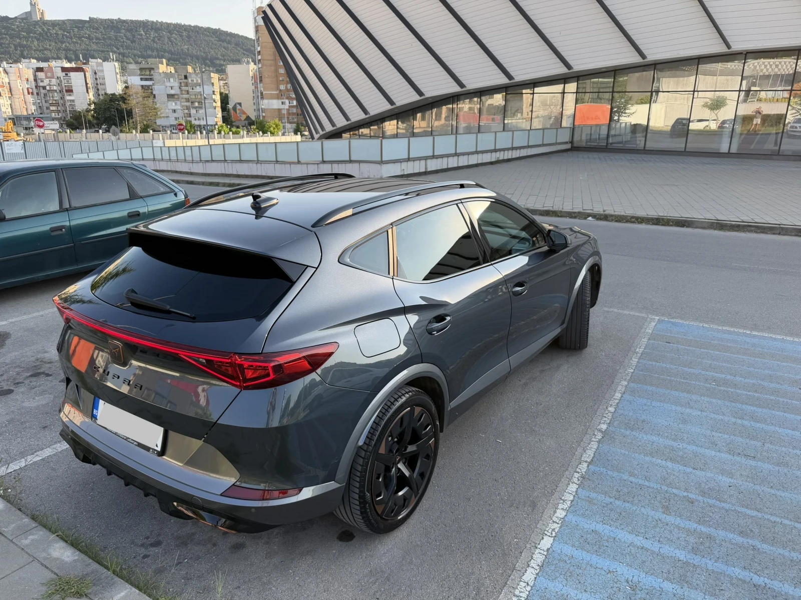 Cupra Formentor Гаранционен до 5м.2027г/Плъг-ин хибрид/VZ/245к.с, снимка 2 - Автомобили и джипове - 53571582