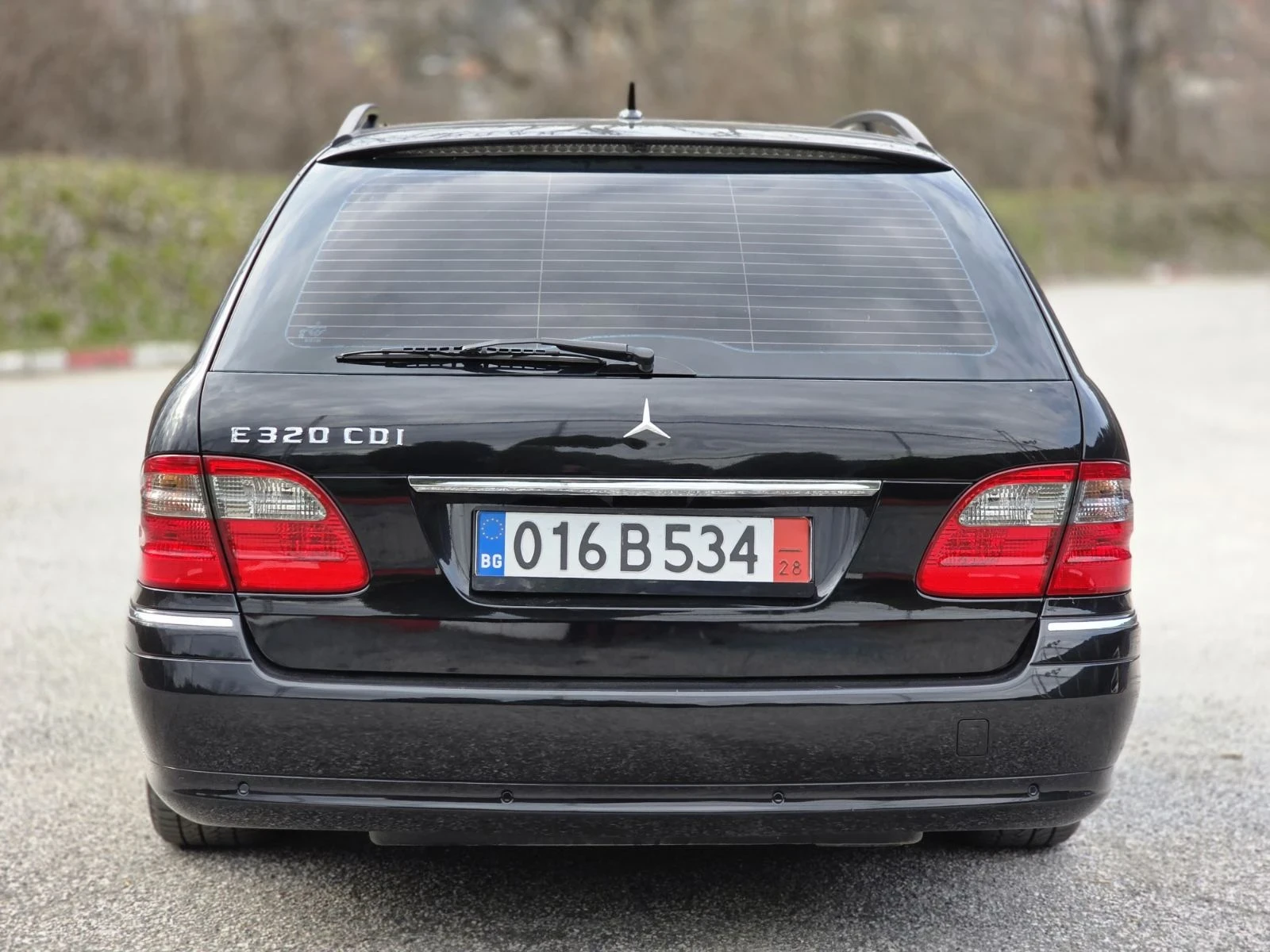 Mercedes-Benz E 320 Топ състояние  - изображение 5