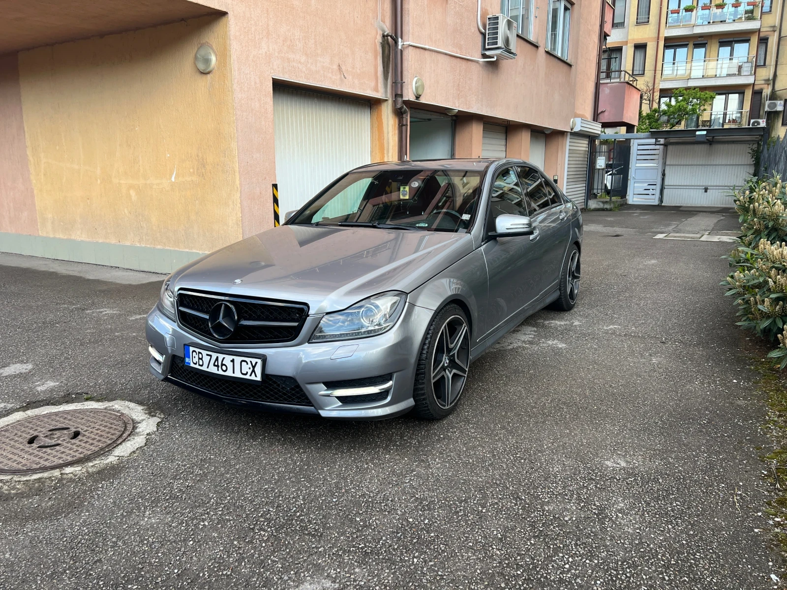 Mercedes-Benz C 300 3.5 4MATIC / FULL AMG / LPG, снимка 2 - Автомобили и джипове - 54138956