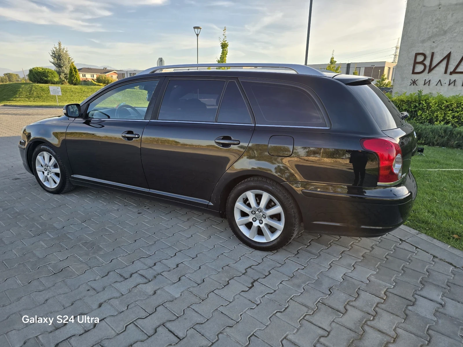 Toyota Avensis, снимка 4 - Автомобили и джипове - 54491791