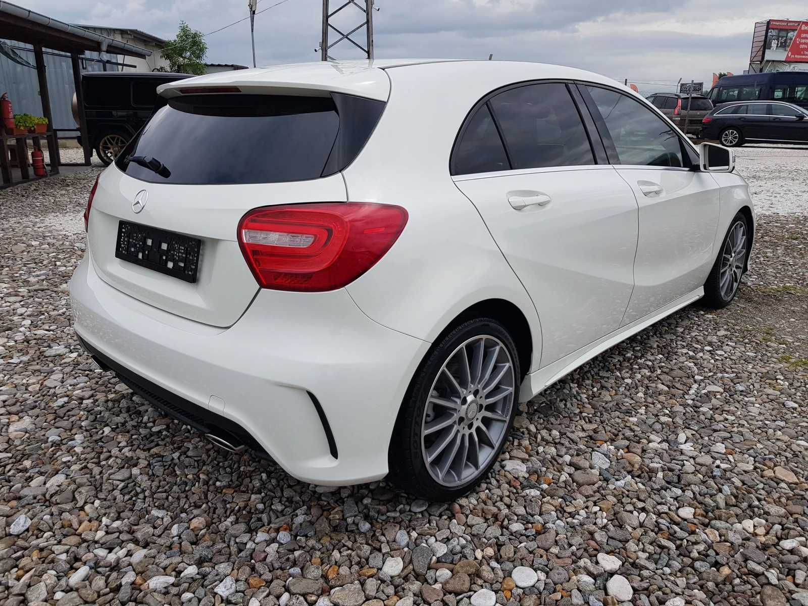 Mercedes-Benz A 180 CDI AMG PREMIUM АВТОМАТИК, снимка 5 - Автомобили и джипове - 54643934